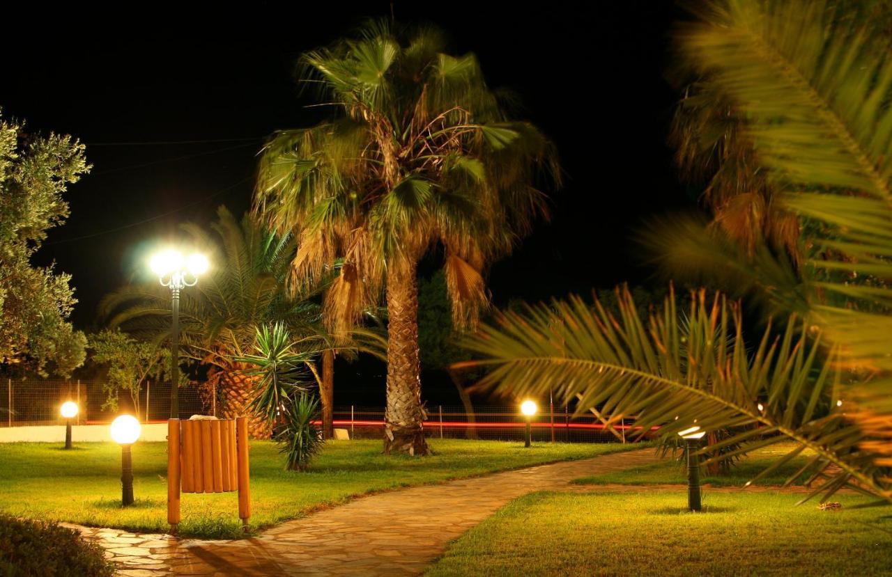 Razi Beach Lefokastro Exterior foto
