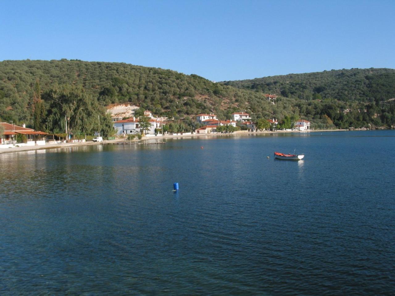 Razi Beach Lefokastro Exterior foto