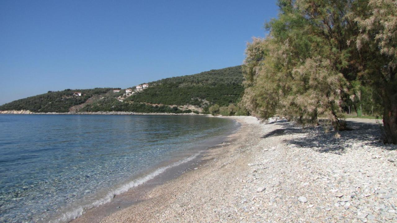 Razi Beach Lefokastro Exterior foto
