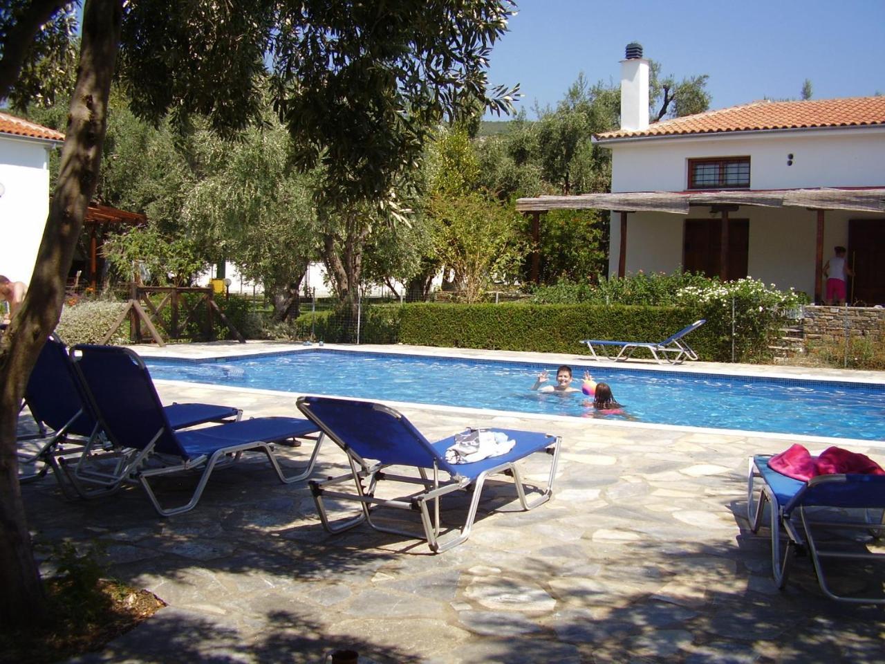 Razi Beach Lefokastro Exterior foto